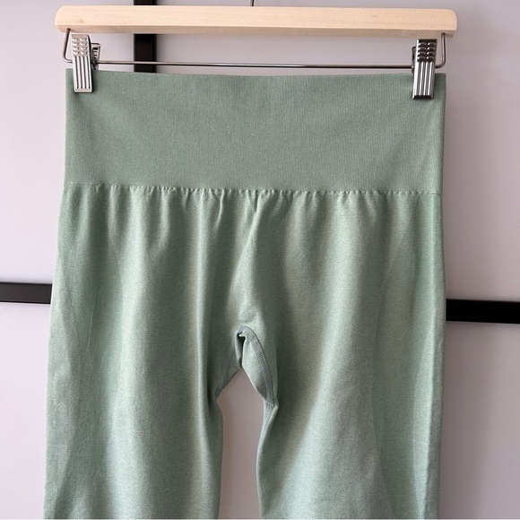 [l] NVGTN NWOT Sage Green Seamless Contour Leggings Fitted Compression Women’s - Picture 5 of 16